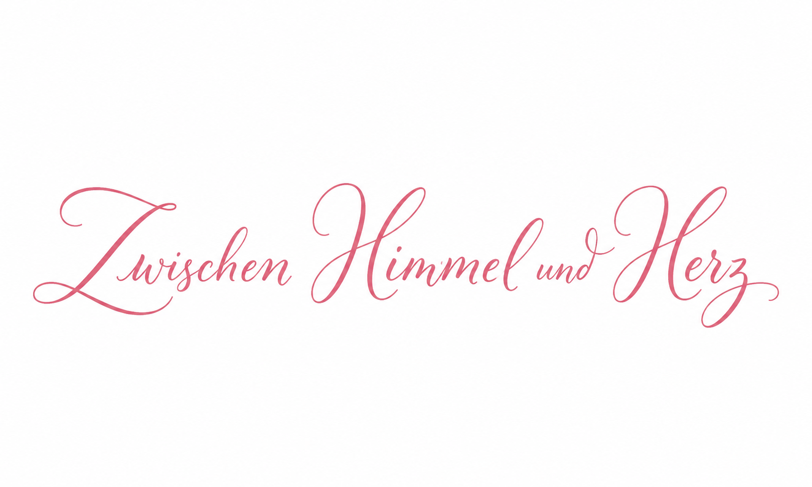 Der Schriftzug „Zwischen Himmel und Herz“ steht in sanftem Rosa auf hellem Hintergrund und greift die Botschaft von Klarheit, Vertrauen und innerer Heilung auf.