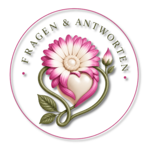 Rundes SoulShine-Logo mit pinker Blüte, Herzmotiv und dem Schriftzug „FRAGEN & ANTWORTEN“ auf weißem Grund.