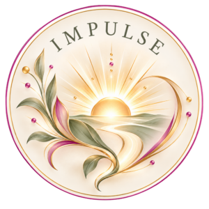 Ein rundes Emblem mit dem Schriftzug „IMPULSE“ zeigt eine aufgehende Sonne über einem geschwungenen Weg, umgeben von Blättern und Blüten.
